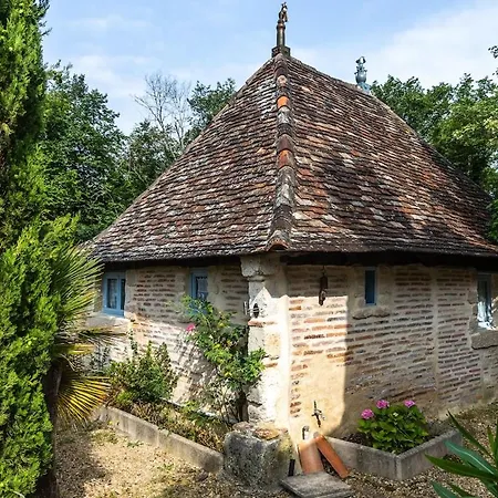 Charme Rustique, Colombier, Et Piscine *