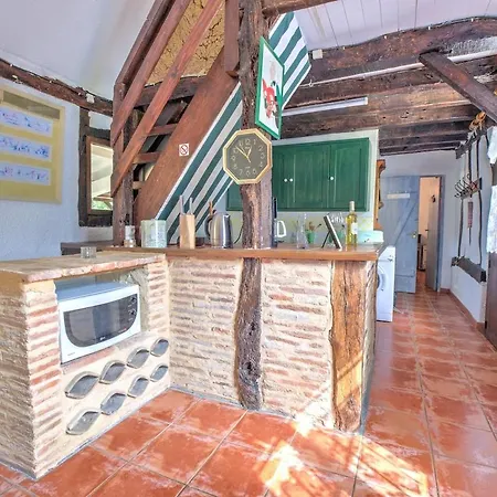 Holiday home Charme Rustique, Colombier, Et Piscine *