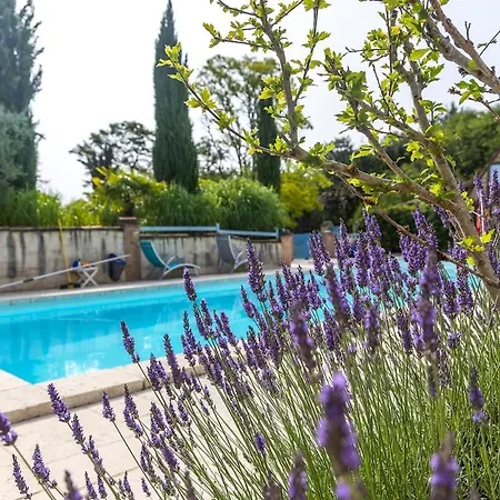 Charme Rustique, Colombier, Et Piscine Holiday home Saint-Laurent-des-Hommes